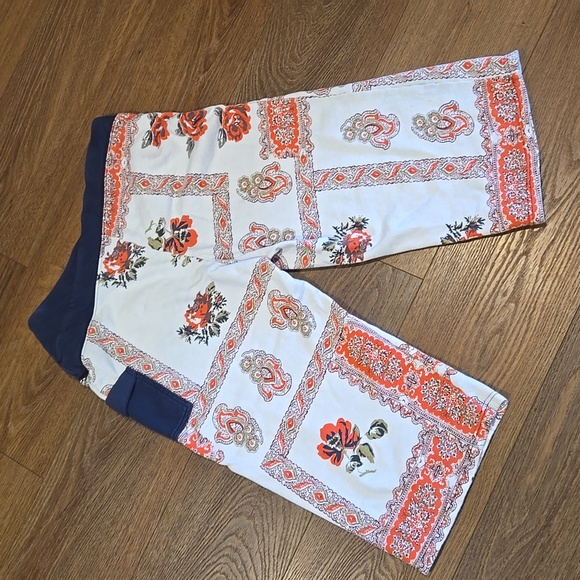 FREE PEOPLE MOVEMENT...HAREM BOHO CROP SWEATS... #6664 - Picture 6 of 7